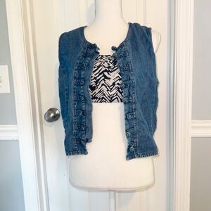 Central Falls Vintage Denim Knot Button Up | western | classic | fringe